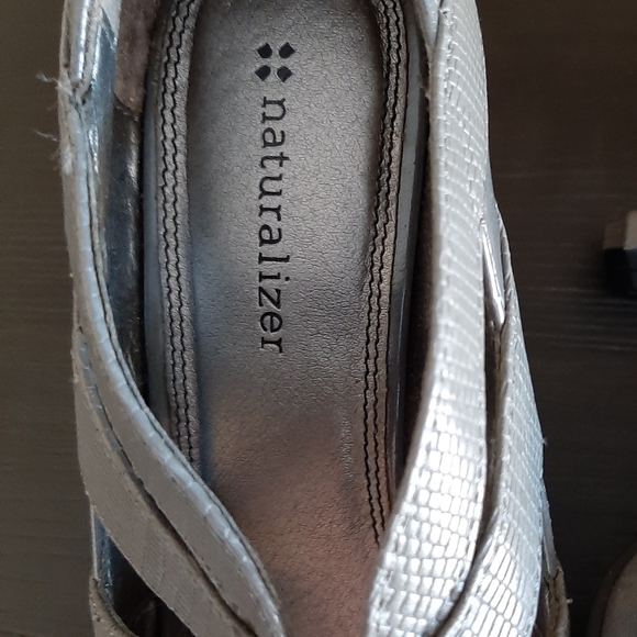 Naturalizer - Comfy Grey Peep Toes Heels - Size: 7.5 - Picture 5 of 8